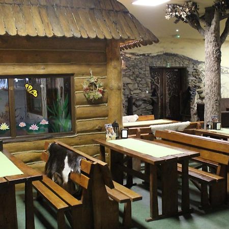 Bieszczadzkie Wrota Lasu Hotel Steznica  Bagian luar foto