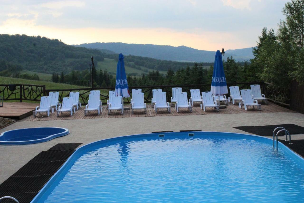 Bieszczadzkie Wrota Lasu Hotel Steznica  Bagian luar foto
